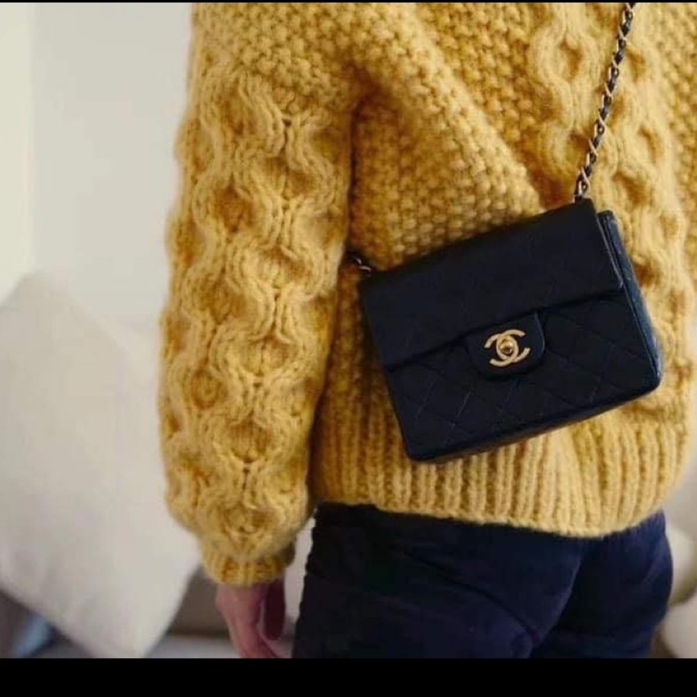 Chanel Vintage Classic Flap Mini Square Black Lambskin Bag - Picture 2 of 9